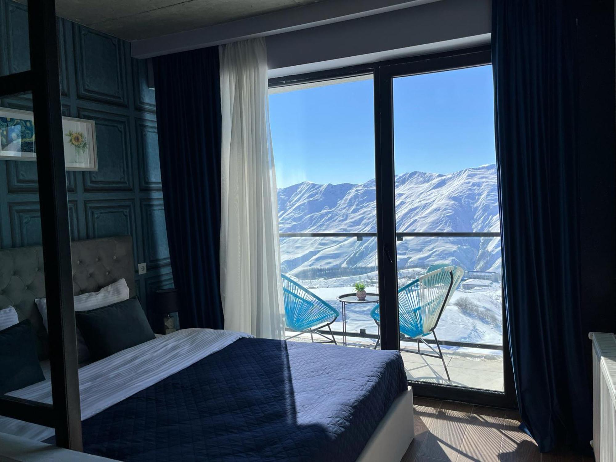 Twins Apartment Deluxe, New Gudauri Exteriör bild
